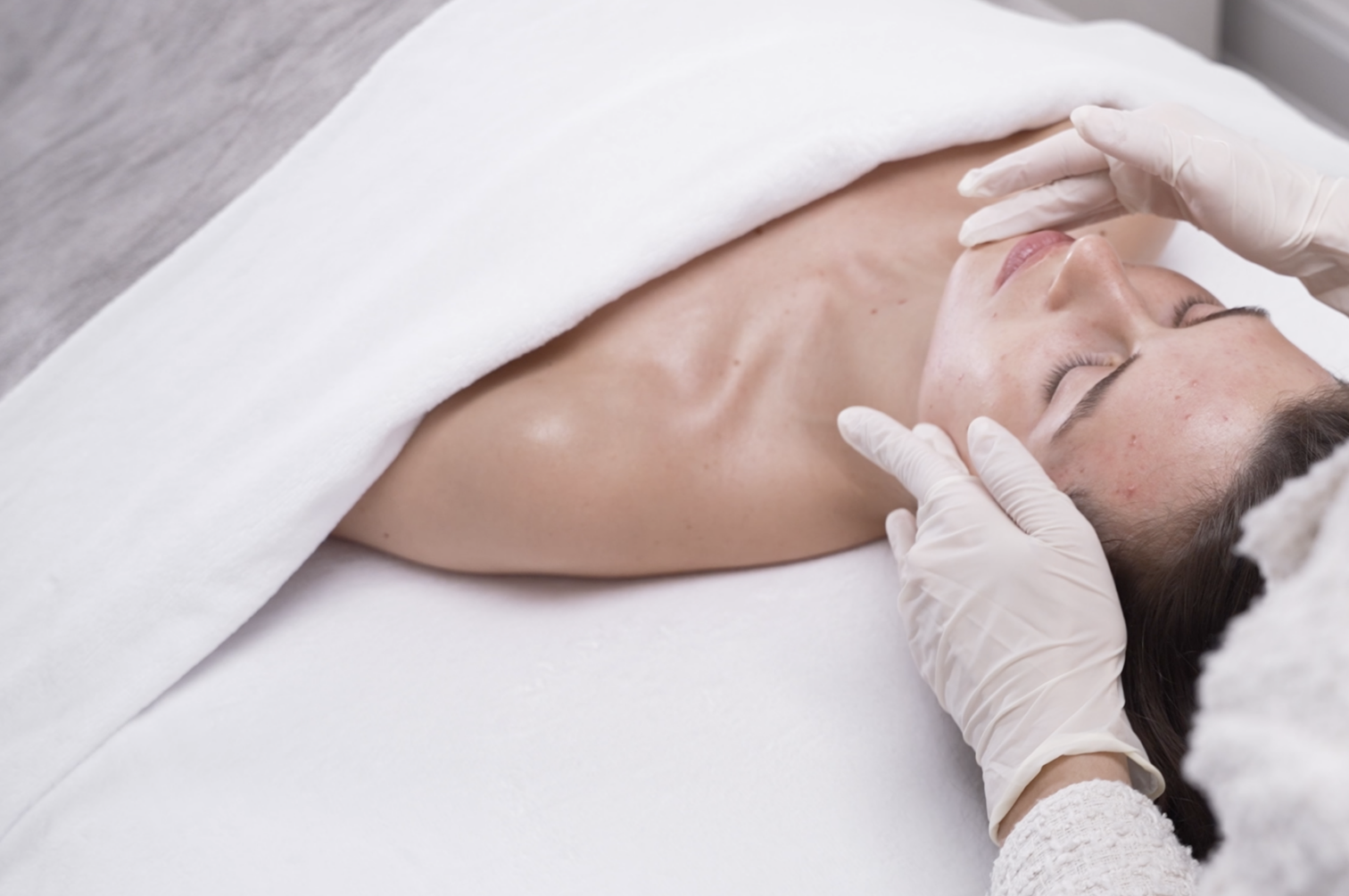Professional facial treatment at CP Praxis cosmetic studio in Basel and Bottmingen