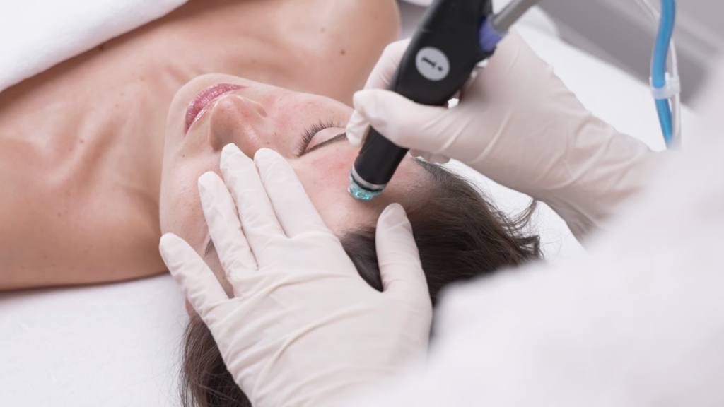 Hydrafacial: What the Science Actually Shows, and How to Spot the Original (2026) CP Praxis